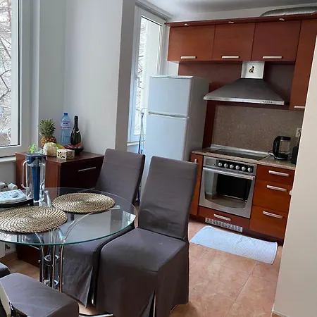 Rockville House Nomad Sofía